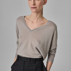 V-Neck Sweater in Fine Cashmere - Stone